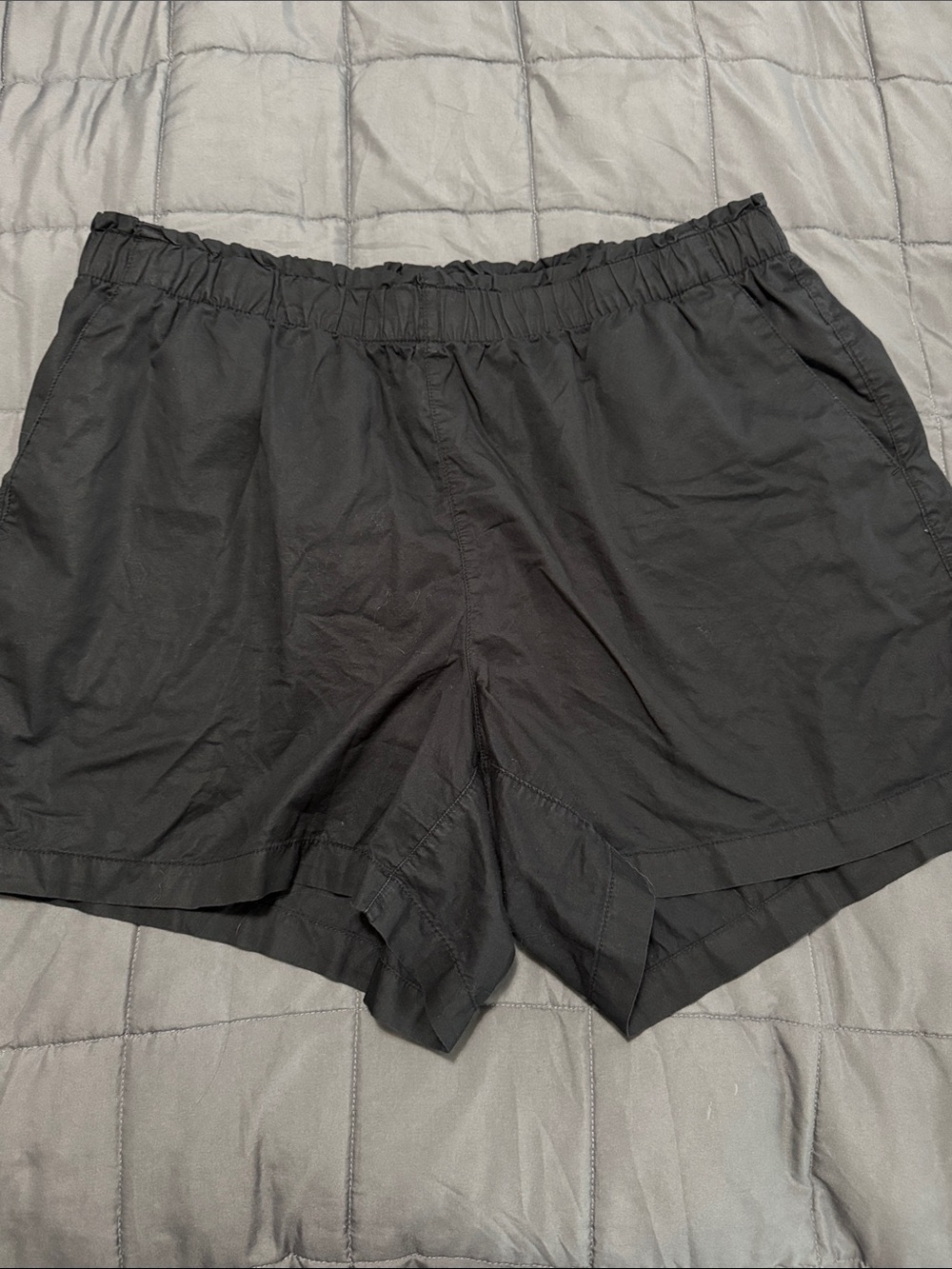 Old Navy Women’s Black Elastic-Waist Shorts with Pockets XL